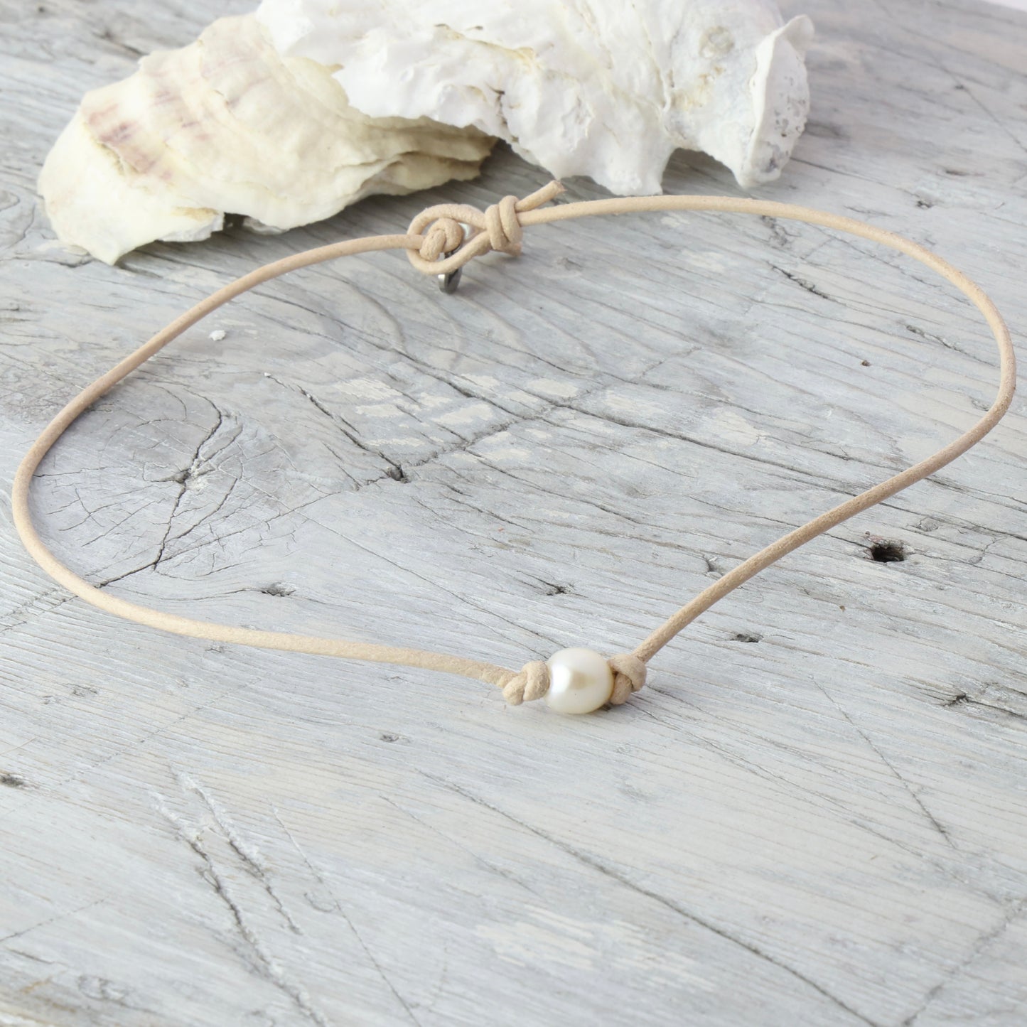New!! Bitty Pearl Leather Choker
