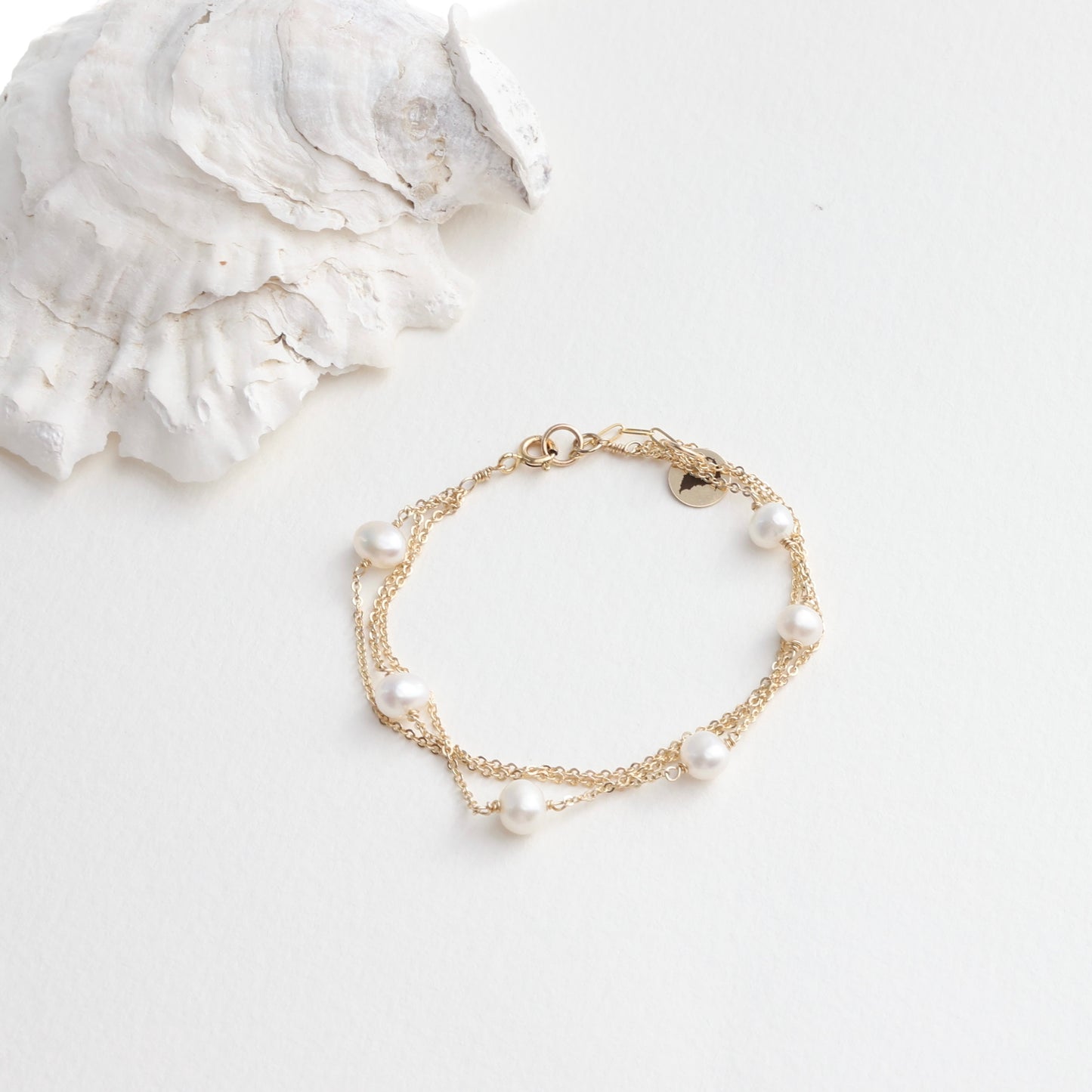 Breaker Dainty Pearl Bracelet
