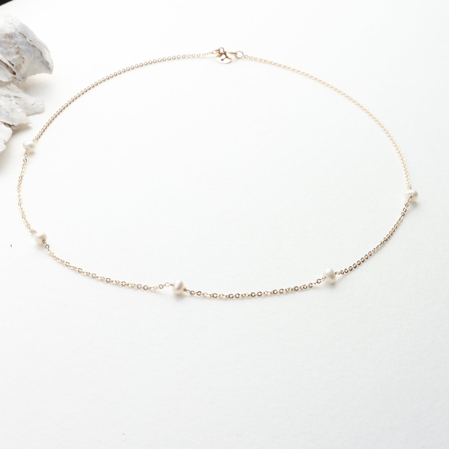 Surfer Five Dainty Pearl Choker