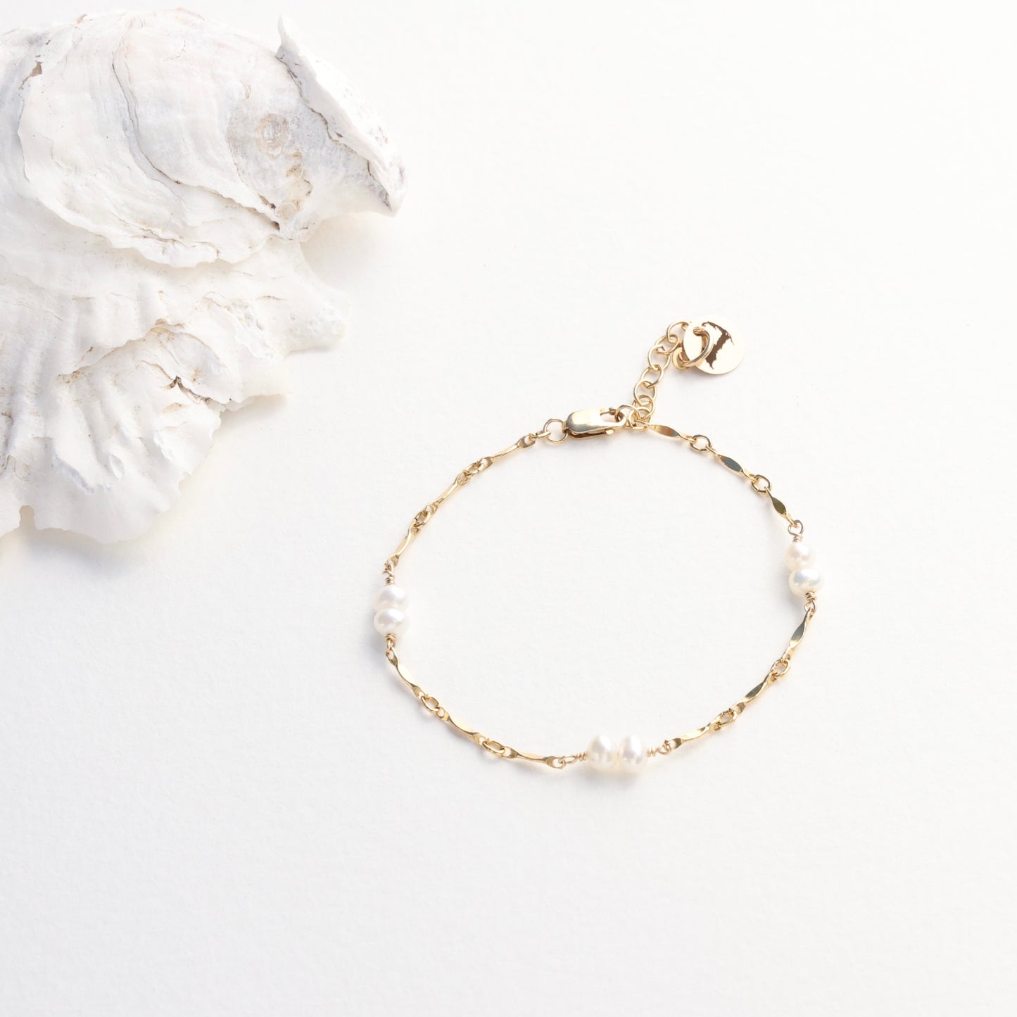 NEW!! Covelet Pearl Bracelet