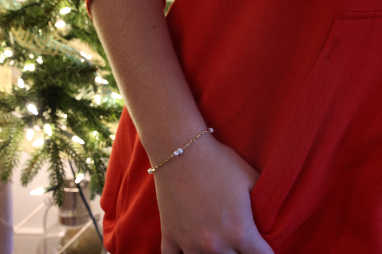 NEW!! Covelet Pearl Bracelet