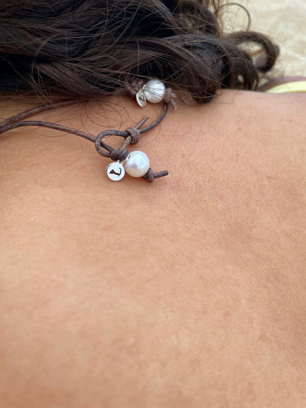 Sandbar Pearl Leather Choker