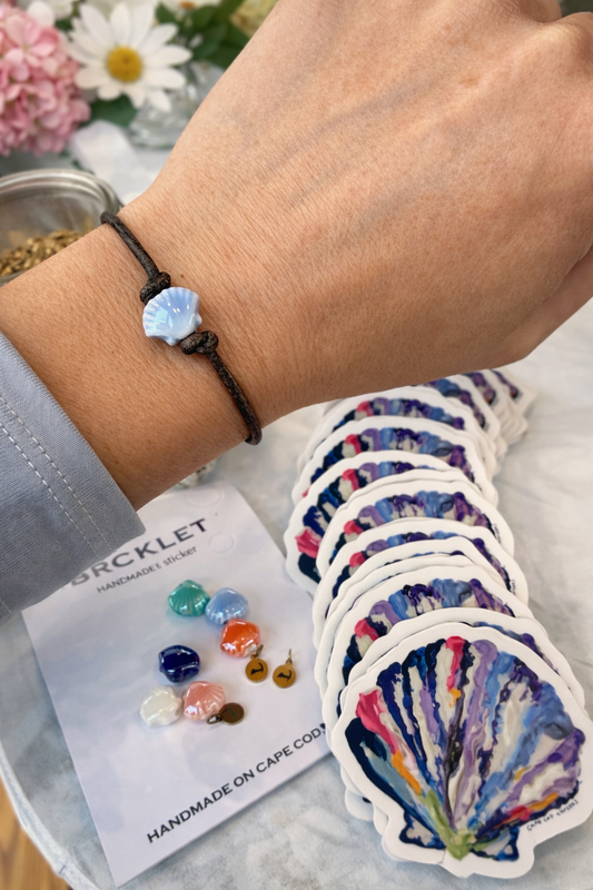 Scallop Shell and Pearl Leather Bracelet
