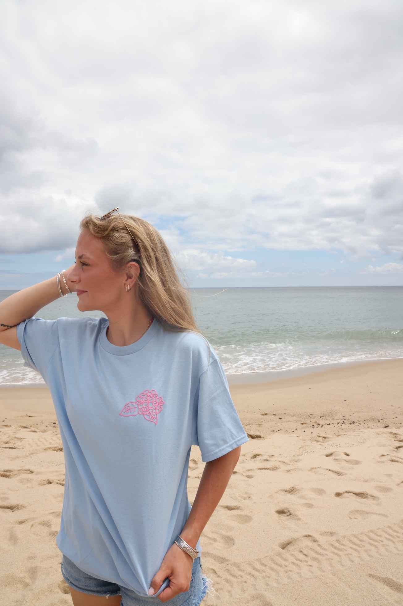 Blue Puff Wave Hydrangea Tee
